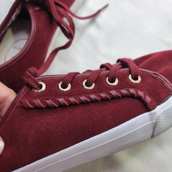 Jack Rogers Carter Burgundy Red Suede Sneakers Size 6 Like New - Picture 7 of 10